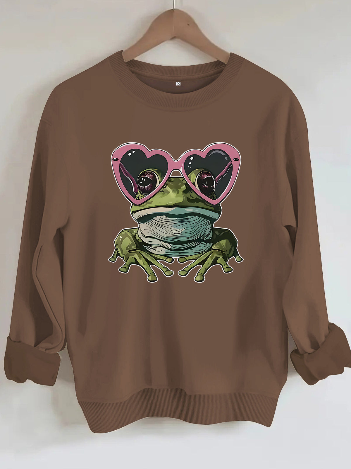 Round neck long sleeved sweatshirt