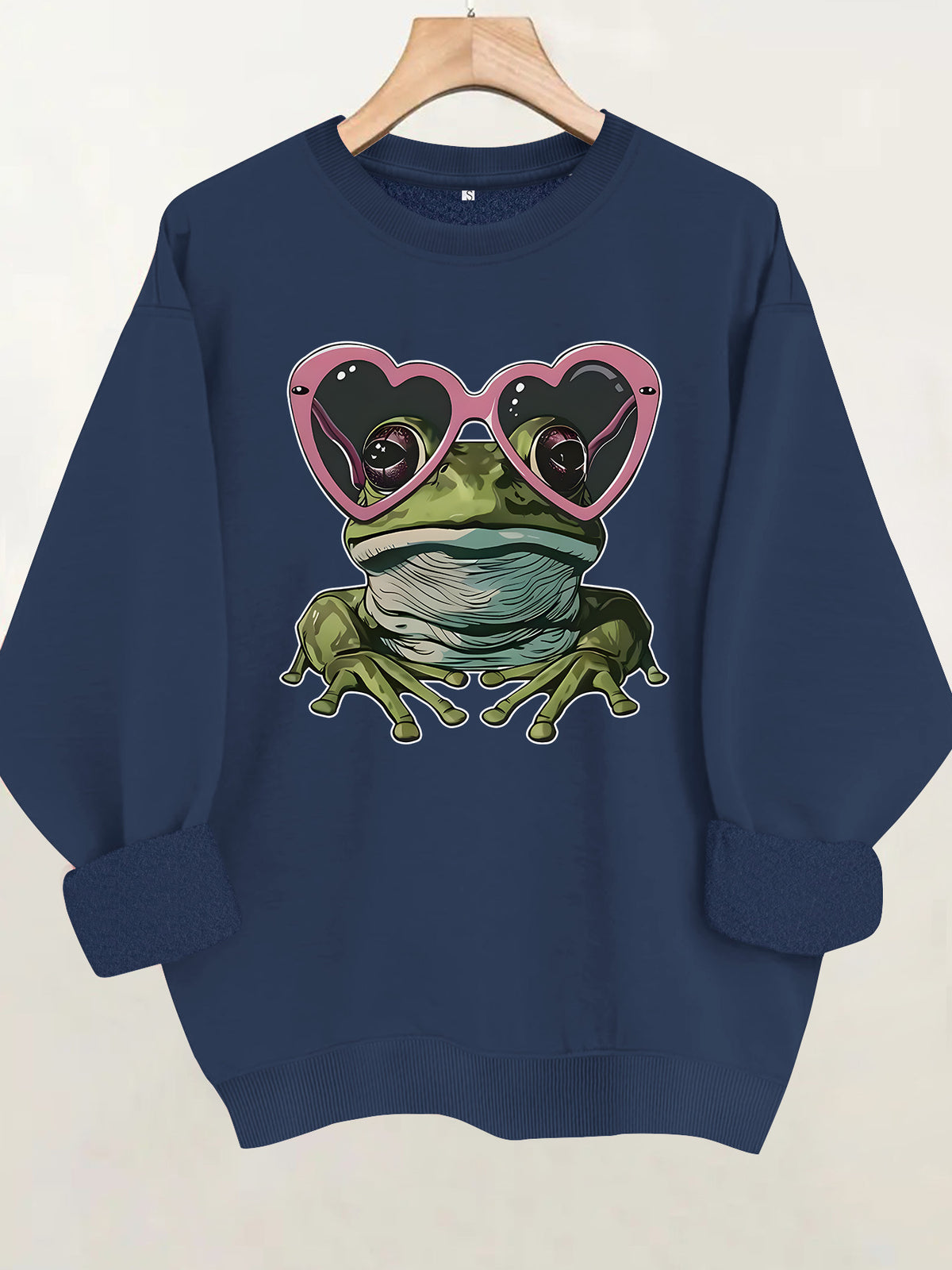 Round neck long sleeved sweatshirt